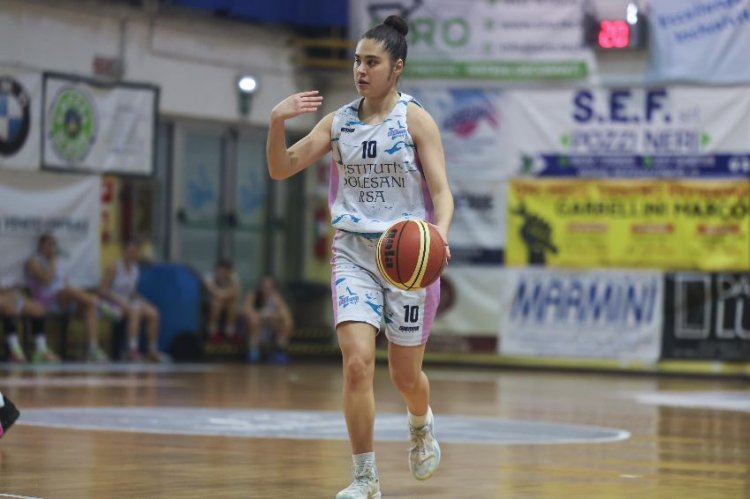 Istituti Polesani Vis Rosa Ferrara  , la Serie B alza bandiera bianca nel derby.