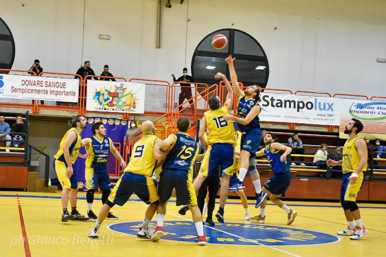 Basket Voltone  Pallacanestro Budrio 78-87 (11-25, 31-44, 49-64, 78-87)