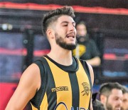 Gian Marco Sangiorgi saluta la Virtus Imola