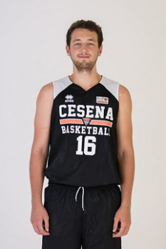 Riccardo Puntolini è un giocatore della Selene Basket Sant'Agata.