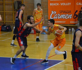 PSA Modena  Bologna Basket 2016 (19-15 ; 19-20 ; 18-21 ; 4-26) 60-82