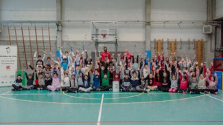 Pallacanestro Reggiana - Olisevicius e Lee con gli studenti di Castelnovo ne' Monti
