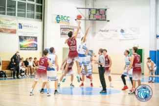 Lusa Basket Massa   Pol. Pontevecchio  70-44 (12-18; 29-29; 55-35; 70-44)