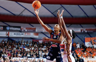 Umana Reyer Venezia - Famila Wuber Schio 53 - 74 (1-1)