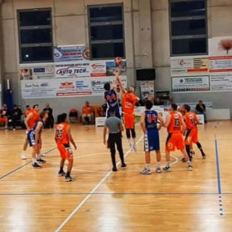 Pizzoli Veni Basket San Pietro In Casale  - CVD Basket Club Casalecchio  di Reno77-78 (26-15; 35-33; 59-54)