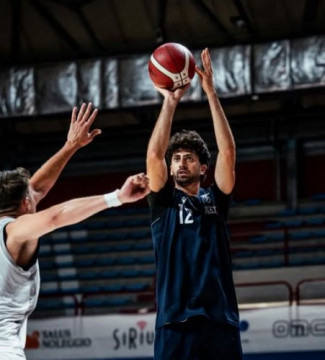 Pallacanestro Fortitudo Flats Service Bologna  : Umberto Stazzonelli, intervento riuscito oggi a Villalba