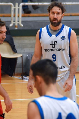 Nazareno Carpi vs Veni Basket Pizzoli 81 - 84