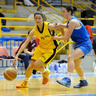 Basket CerviaCesenatico  Basket Cavezzo 47-67 (4-16) (13-39) (25-57)