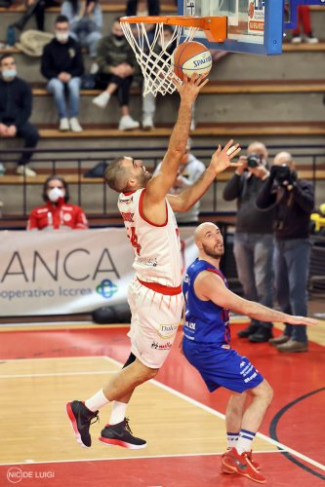 Aurora Basket Jesi-RivieraBanca Basket Rimini, pregara con Coach Mattia Ferrari e Francesco Bedetti