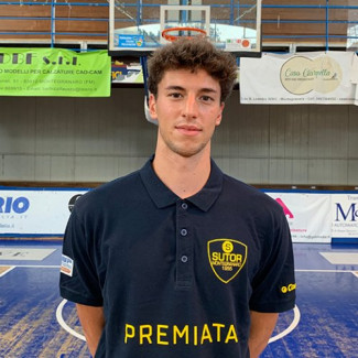 Jovovic , Ragusa e Tremolada abbracciano i supportes della Sutor.