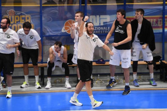 Con una rimonta da applausi i Raggisolaris Faenza volano in semifinale