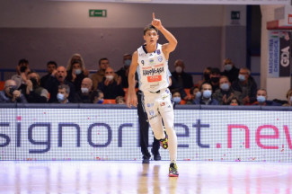 Happy Casa Brindisi - Fortitudo Pallacanestro Bologna : 105 - 93