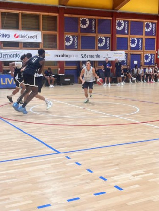 Fortitudo Pallacanestro Flats Service Bologna - Aquila Trento 84-81