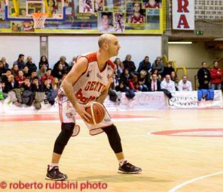 Anzola  Basket  vs  Basket  Lugo  78 - 82 .