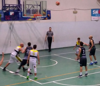 Fadamat Basket Fermata Est - Rose & Crown Villanova Tigers 67-70