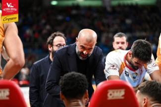 Coach Maurizio Buscaglia presenta Virtus Segafredo Bologna - Carpegna Prosciutto Basket Pesaro