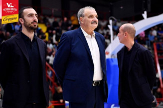 Coach Meo Sacchetti presenta Carpegna Prosciutto Basket Pesaro - EA7 Emporio Armani Milano
