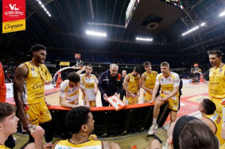 Coach Meo Sacchetti presenta Givova Scafati - Carpegna Prosciutto Basket Pesaro