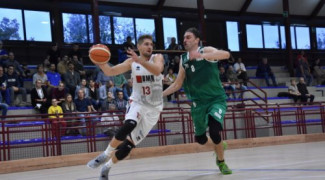 La Bmr 2000 Basket  R.E.  vince il derby con Castelnovo Monti RE
