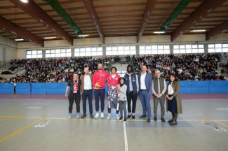 Pallacanestro Reggiana  -  Il Liceo Canossa gremito di studenti per i biancorossi
