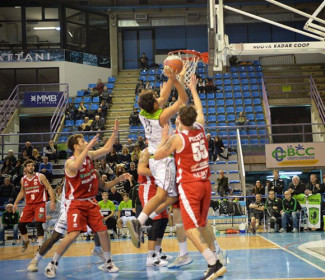 Rekico Faenza vs Goldengas Senigallia 75-73