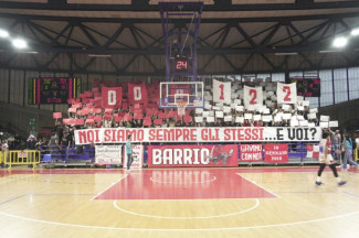 RivieraBanca Basket Rimini  - Tutti a Cento con il pullman del Barrio!