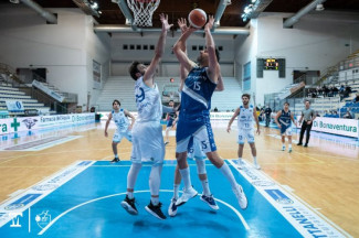 La Janus Basket Ristopro Fabriano batte Giulianova e vola in Coppa Italia