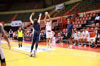 Pallacanestro Forlì 2.015 Unieuro :Lo scrimmage contro Ferrara