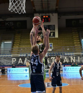 Raggisolaris Faenza  - Derby in casa dell'Andrea Costa Imola