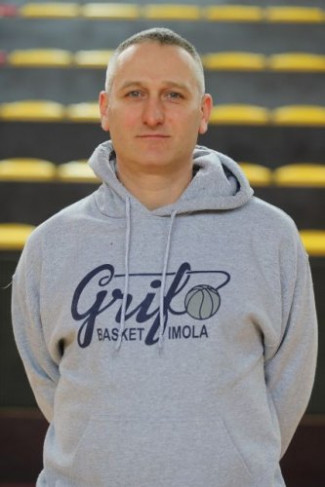 Grifo Basket Rivit Imola : Intervista al coach Filippo Palumbi .