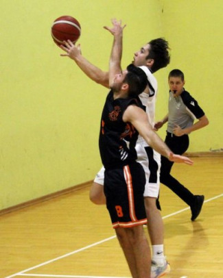 DR3, la 4 Torri Despar Ferrara si arrende in volata al Basket Estense