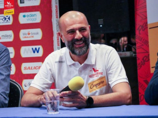 Carpegna Prosciutto Basket Pesaro  - Presentato Coach Maurizio Buscaglia