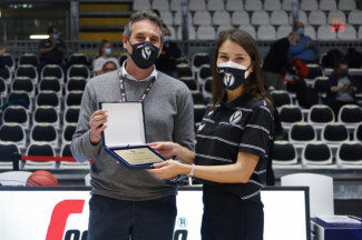 Virtus Segafredo Bologna : Consegnato alla dott.ssa Martina Rocchi il Premio Renzo Granata