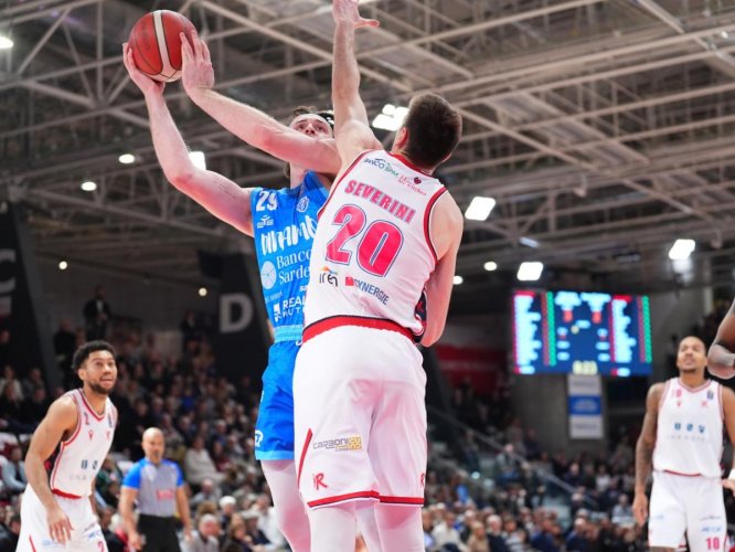 Pallacanestro Una Hotels Reggio Emilia - Dinamo Banco di Sardegna  Sassari 90-68