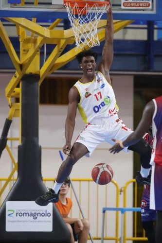 Basket Ravenna &#8211; Ivan Onojaife resta giallorosso
