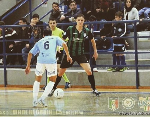 Al Buldog Lucrezia arriva Vicente Girardi Neto
