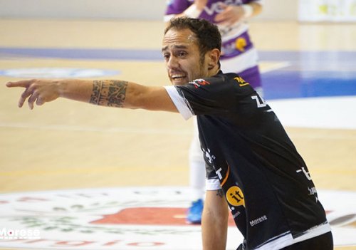 Marcato - Luiz Ricardo Zanella col Futsal Cobā