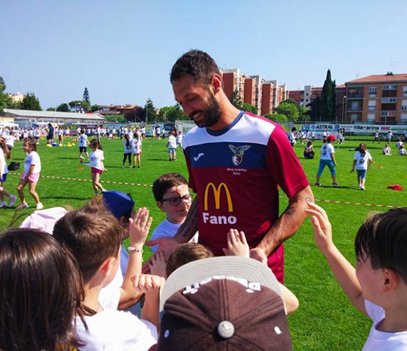 Circa 600 bambini “invadono” il “Mancini” di Fano