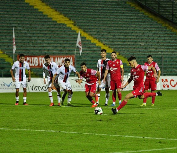 Ancona-Matelica vs Aquila Montevarchi 2-0