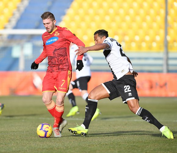 Il Parma batte 5-0 un buon Ravenna