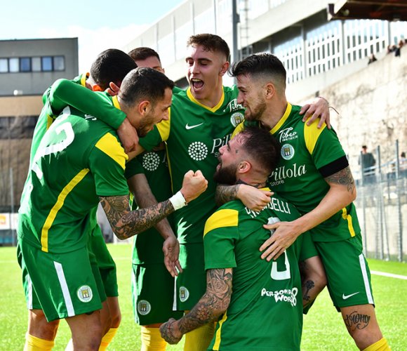 Risultati e mercatori Play-off e titoli regionali