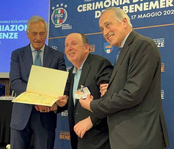 Domenico Spignoli (Sampierana) premiato per la sua lunga attivit nel club e nel CRER