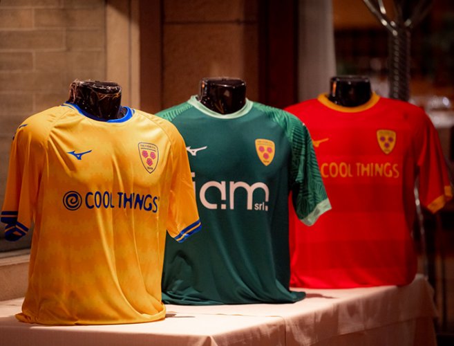 Tre Fiori in festaper il lancio delle nuove maglie