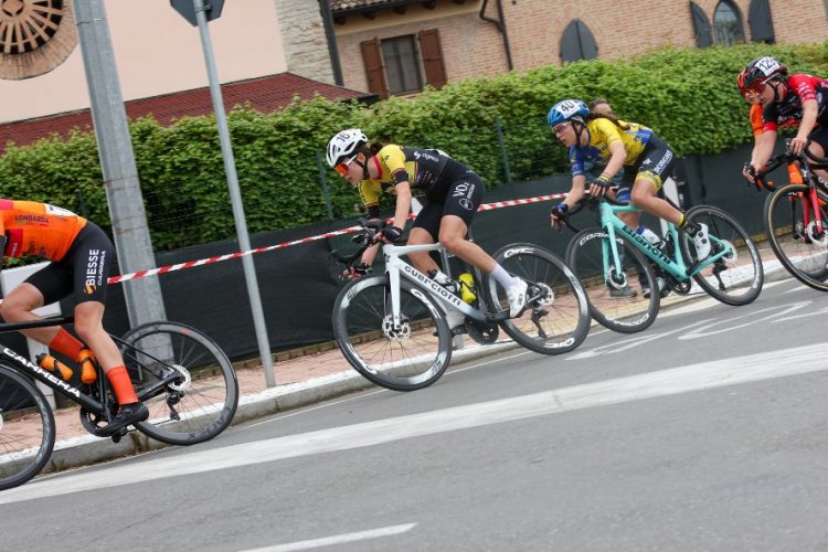 Ciclismo, Agata Campana (Bft Burzoni VO2 Team Pink) non si ferma: terza a Bianconese