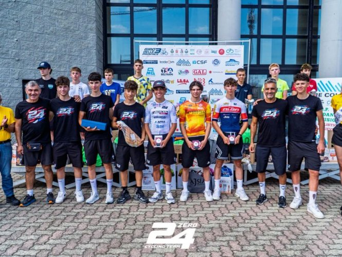 Quattro giorni tra Reggio Emilia, Parma e Piacenza raccontano la crescita di un gruppo: Ethica Zero24 Cycling Team Ecotek