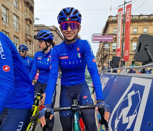 Pper la Bft Burzoni VO2 Team Pink week end lungo tra tinte azzurre e Giro delle Marche in Rosa