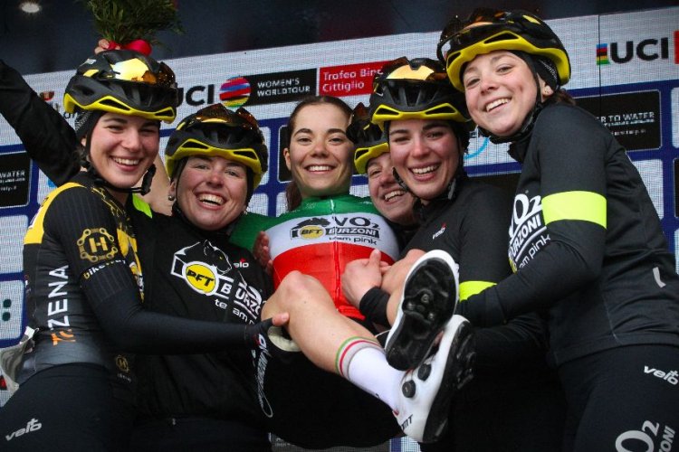 Ciclismo, Matilde Rossignoli (Bft Burzoni VO2 Team Pink) firma la storica impresa a Cittiglio