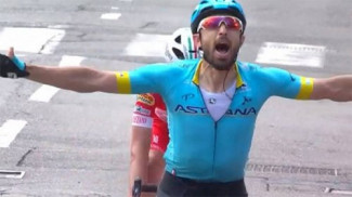 Giro Italia 2019, Cataldo vince 15^ tappa davanti a Cattaneo