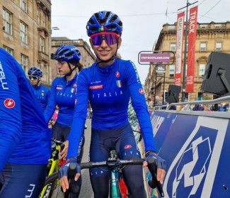 Pper la Bft Burzoni VO2 Team Pink week end lungo tra tinte azzurre e Giro delle Marche in Rosa