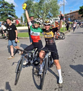 Che doppietta per la Bft Burzoni VO2 Team Pink